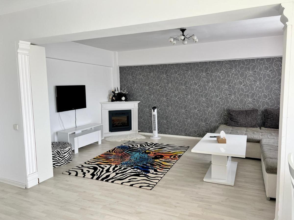 Panoramic M&M Apartment Suceava Eksteriør bilde